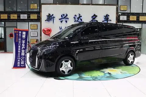 Mercedes-Benz 威霆 2023