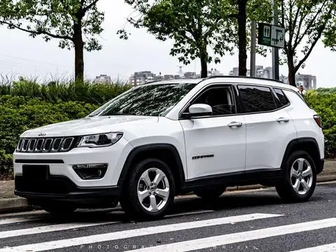 Jeep 指南者 2017