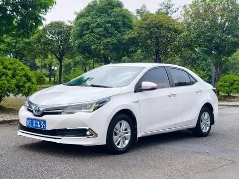 Toyota Corolla 2017 — фото 1