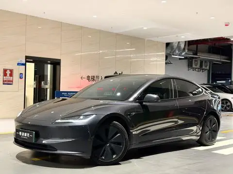 Tesla Model 3 2025 — фото 1