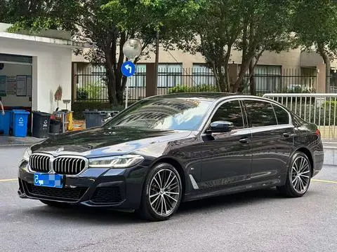 BMW 5 Series 2021 — фото 1