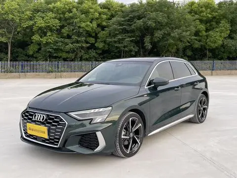 Audi A3 2022 — фото 1