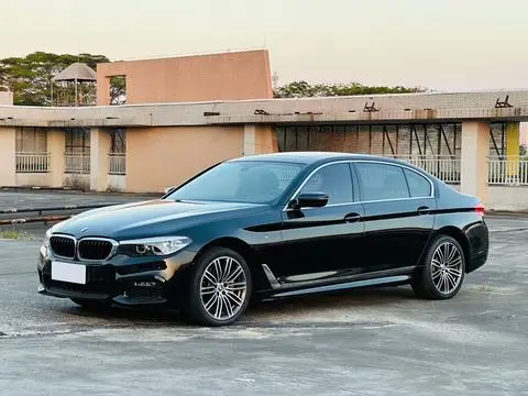 BMW 5 Series 2019 — фото 1