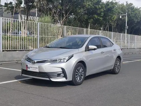 Toyota Corolla 2017 — фото 1