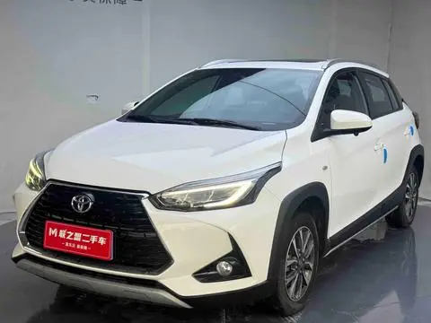 Toyota YARIS L 2022 — фото 1
