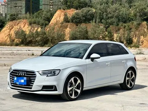 Audi A3 2019 — фото 1