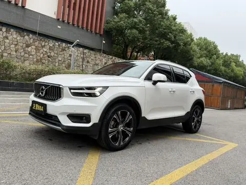 Volvo XC40 2021