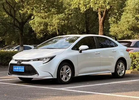 Toyota Levin 2021 — фото 1