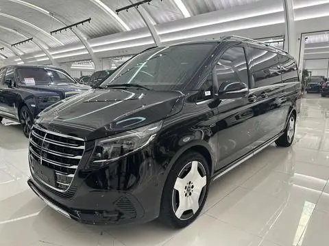 Mercedes-Benz V-Class 2024