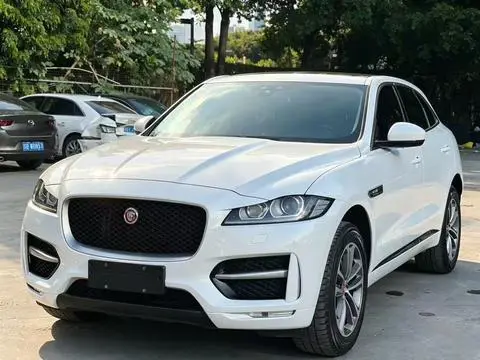 Jaguar F-PACE 2016