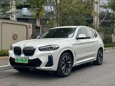 BMW iX3 2022