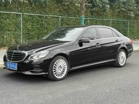 Mercedes-Benz E-Class 2015 — фото 1