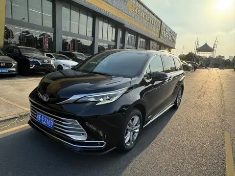 Toyota 赛那 2021
