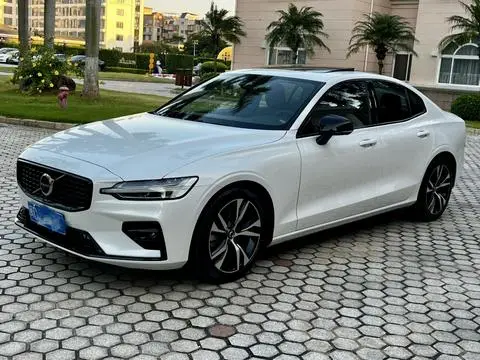 Volvo S60 2024