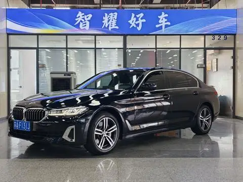 BMW 5 Series 2021 — фото 1