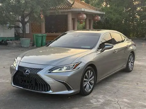 Lexus ES 2018