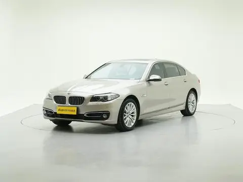 BMW 5 Series 2014 — фото 1