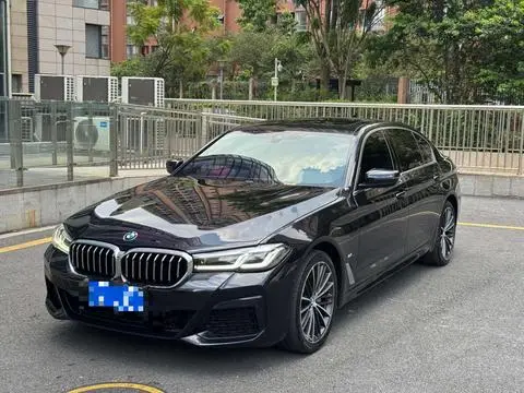BMW 5 Series 2021 — фото 1