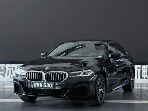 BMW 5 Series 2023 — фото 1