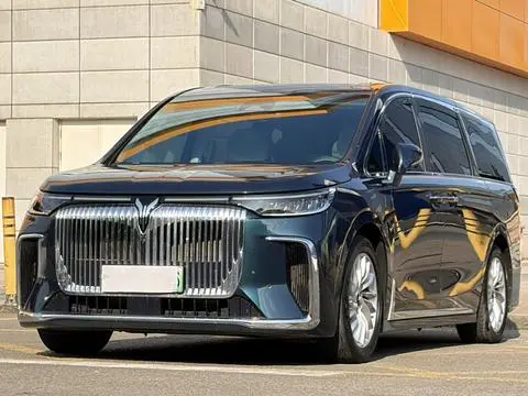 Voyah 梦想家 PHEV 2025