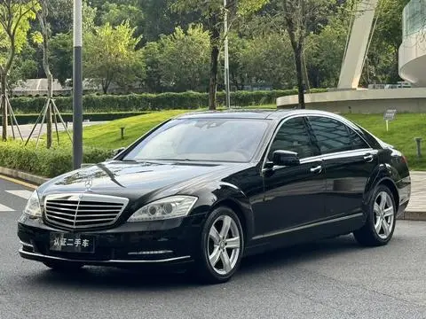 Mercedes-Benz S-Class 2010