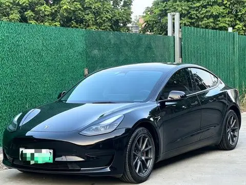 Tesla Model 3 2022 — фото 1