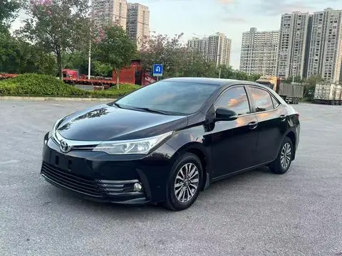 Toyota Corolla 2017 — фото 1