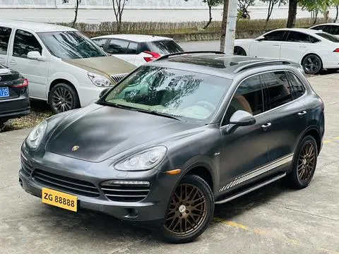 Porsche Cayenne 2014