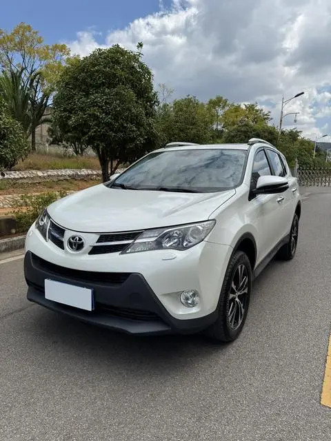 Toyota RAV4 2015