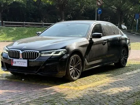 BMW 5 Series 2021 — фото 1