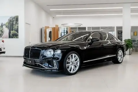 Bentley 飞驰PHEV 2026