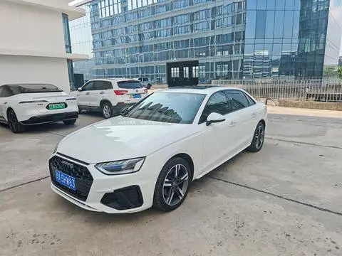 Audi A4L 2020 — фото 1