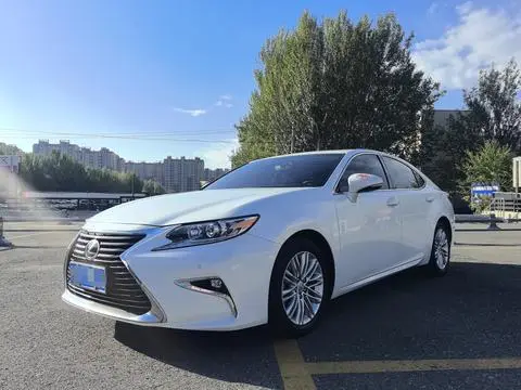 Lexus ES 2015