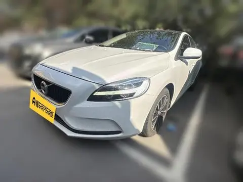 Volvo V40 2018