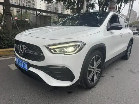 Mercedes-Benz GLA 2023