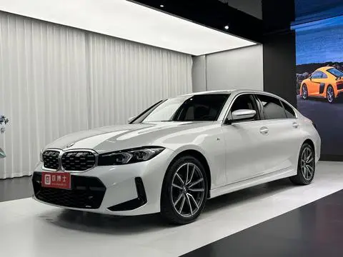 BMW 3 Series 2023 — фото 1