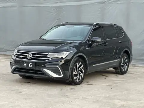 Volkswagen Tiguan L 2021 — фото 1