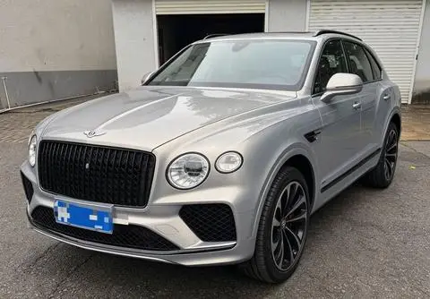 Bentley 添越 2024