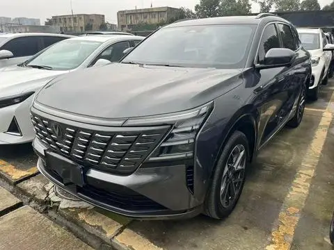 Changan CS75 PLUS 2025 — фото 1