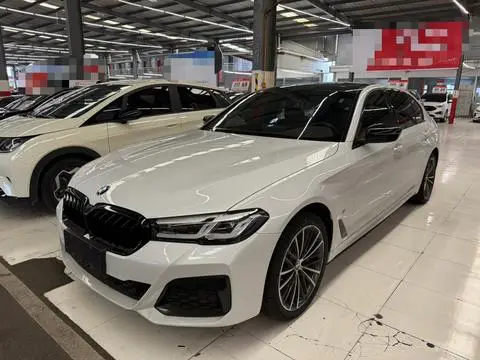 BMW 5 Series 2022 — фото 1