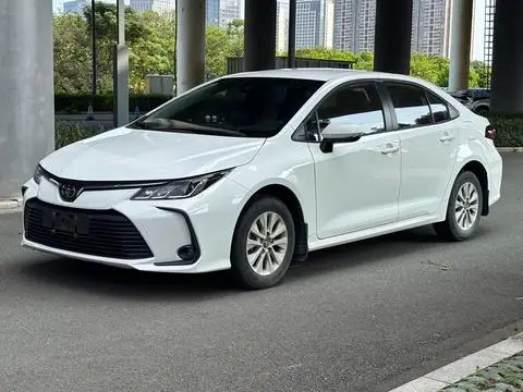 Toyota Corolla 2022 — фото 1