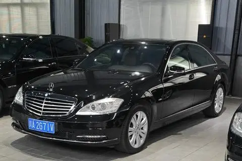 Mercedes-Benz S-Class 2012