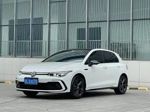 Volkswagen Golf 2024