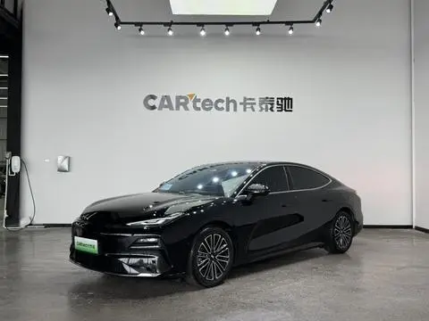 Geely 星耀8 PHEV 2025