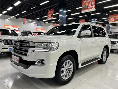 Toyota 兰德酷路泽 2019 — фото 1