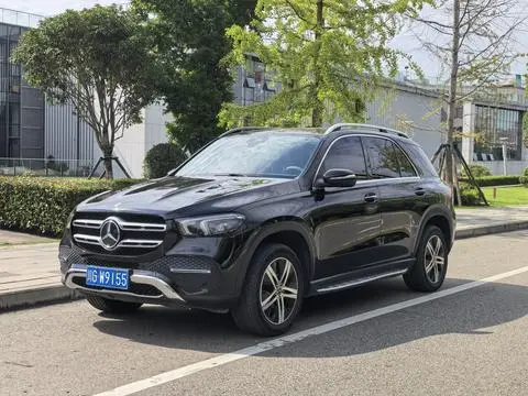 Mercedes-Benz GLE 2020 — фото 1