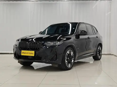 BMW iX3 2024