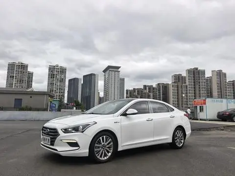 Hyundai 名图 2017 — фото 1