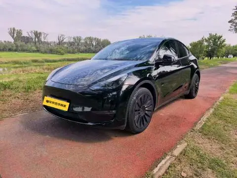 Tesla Model Y 2022 — фото 1