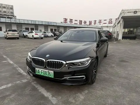 BMW 5 Series PHEV 2019 — фото 1